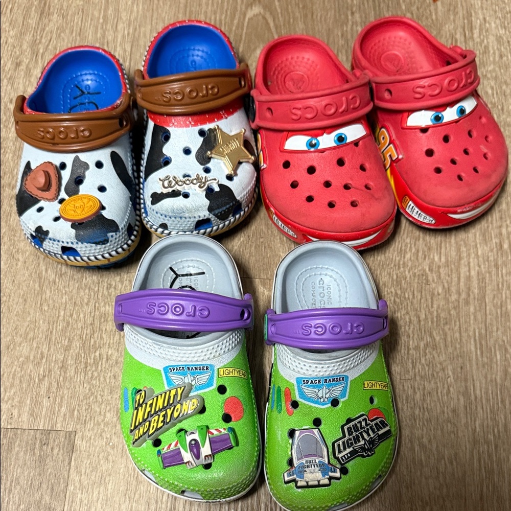 CROCS toddler size 7 Toy Story woody buzz lightyear and lightning McQueen c7